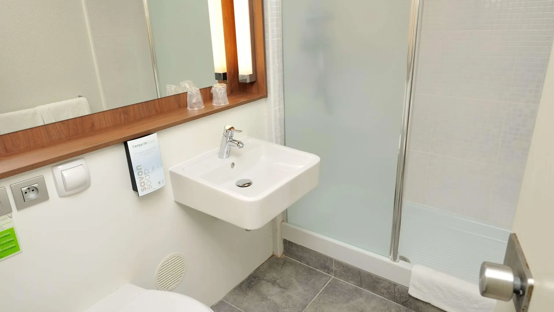 Kyriad Villeneuve Saint Georges - Hotel Renove 3*, Villeneuve-Saint-Georges France