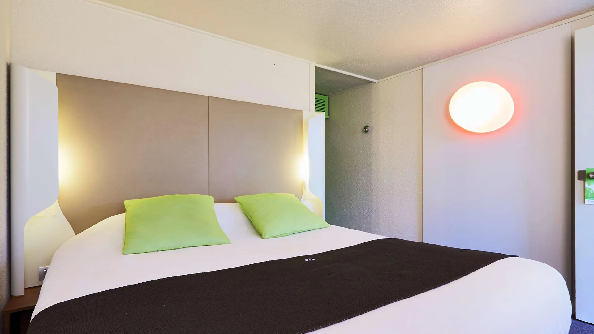 Kyriad Villeneuve Saint Georges - Hotel Renove
