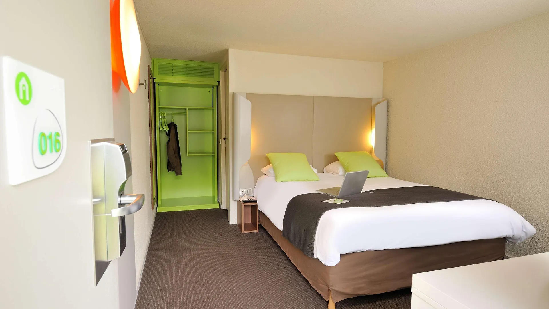 Kyriad Villeneuve Saint Georges - Hotel Renove