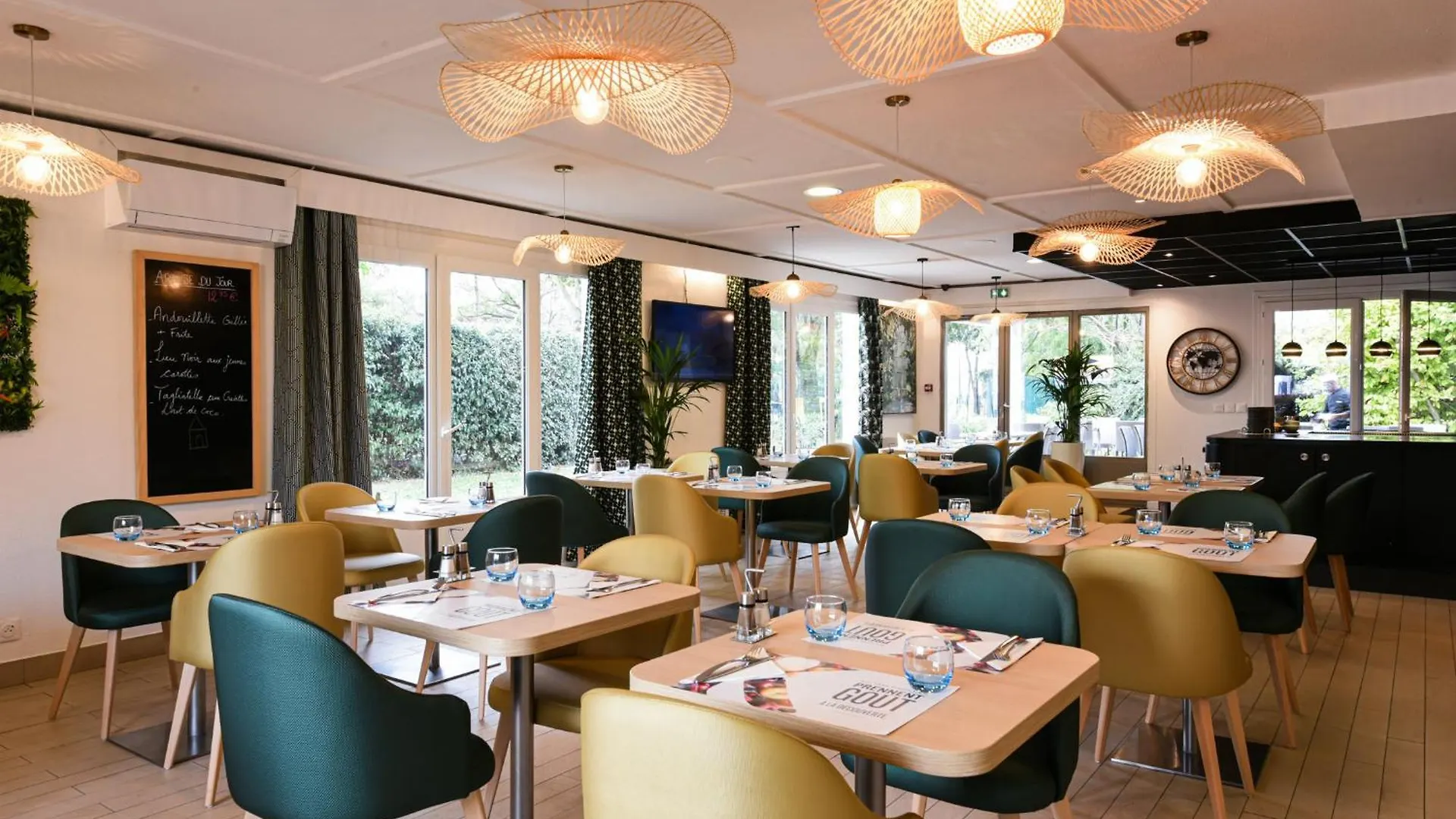 Kyriad Villeneuve Saint Georges - Hotel Renove Villeneuve-Saint-Georges