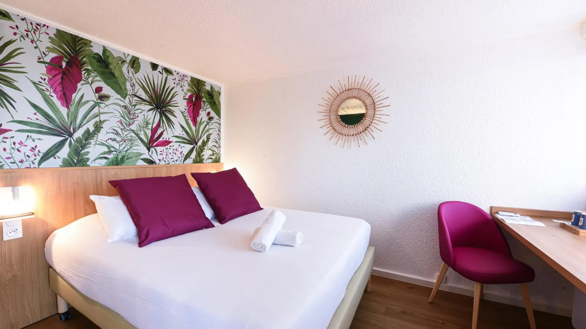***  Kyriad Villeneuve Saint Georges - Hotel Renove France